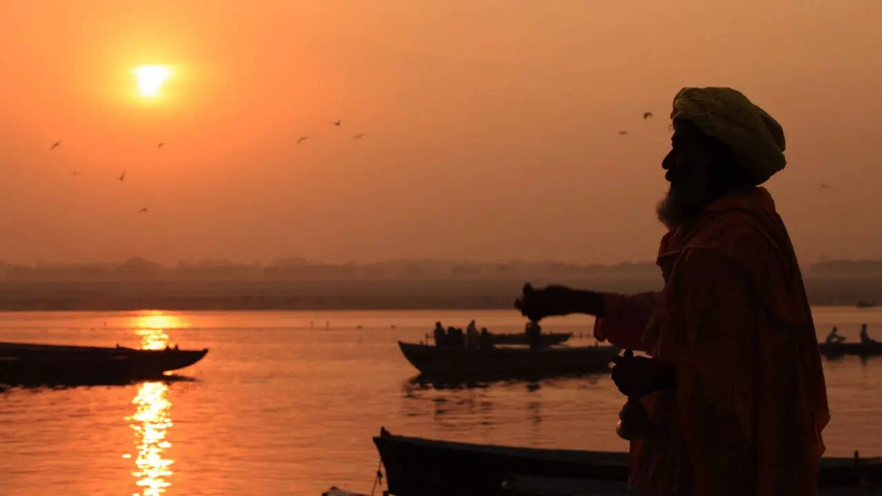 mithun sankranti 2025 celebrated today: know the shubh muhurat for ritual bathing, charity, and punya kaal